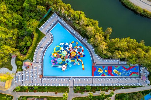 Внешний вид отеля Delphin Be Grand Resort в Аксу, фото 3