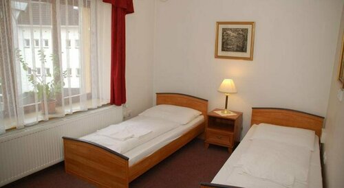 Гостиница Penzion Černý Kůň в Краловеградецком крае