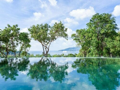 Внешний вид отеля Crest Resort & Pool Villas Phuket в Патонге, фото 4