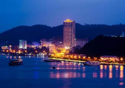 Гостиница Muong Thanh Luxury Quang Ninh Hotel в Халонге