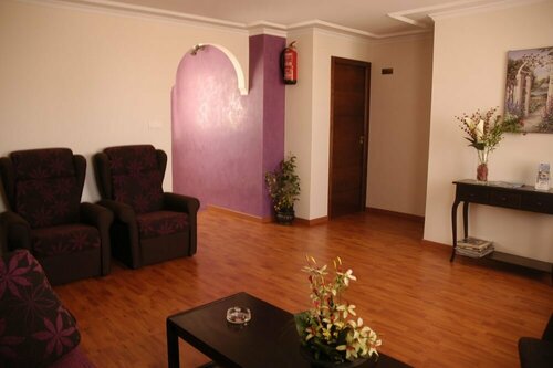 Гостевой дом Hostal Cabrera в Мотриле