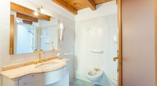 Гостиница La Piccola Matilde в Дезенцано-дель-Гарда