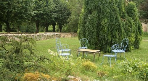 Гостиница Domaine des Douves в Монбаре