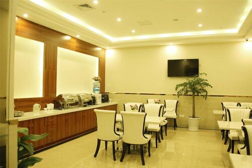 Гостиница GreenTree Inn ShaanXi HanZhong Railway Station BeiYiHuan Road Express Hotel в Ханьчжуне