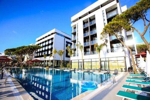 Гостиница Royal G Max в Области Тирана