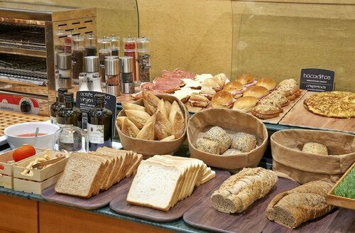 Гостиница Nh Sport в Сарагосе