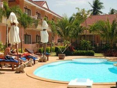 Lanta Seafront Resort