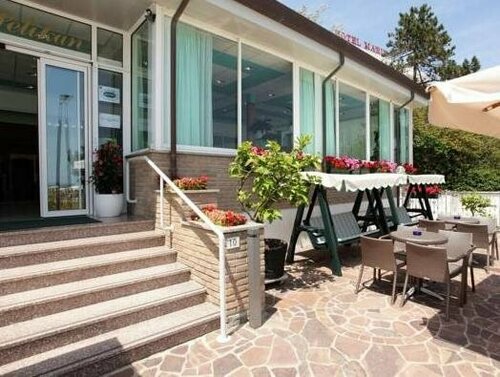 Гостиница Hotel Pelikan в Линьяно-Саббьядоро