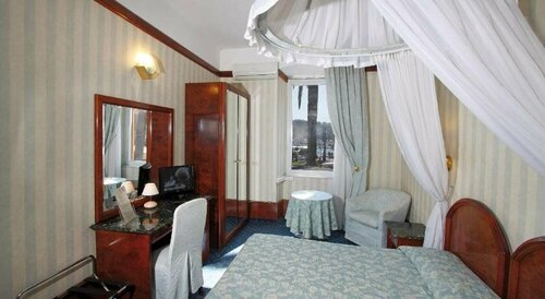 Гостиница Hotel Mirò в Рапалло