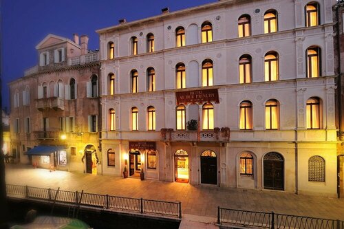 Гостиница Hotel ai Due Principi в Венеции