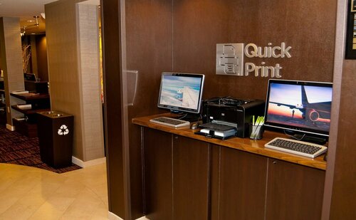 Гостиница Courtyard by Marriott Cincinnati Airport в Цинциннати