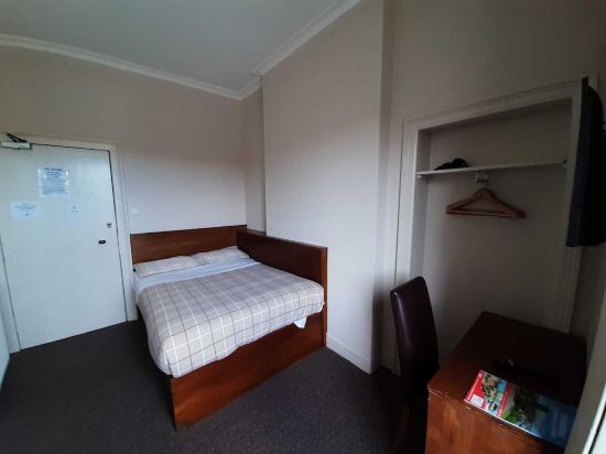 Фото Adelphi Hotel