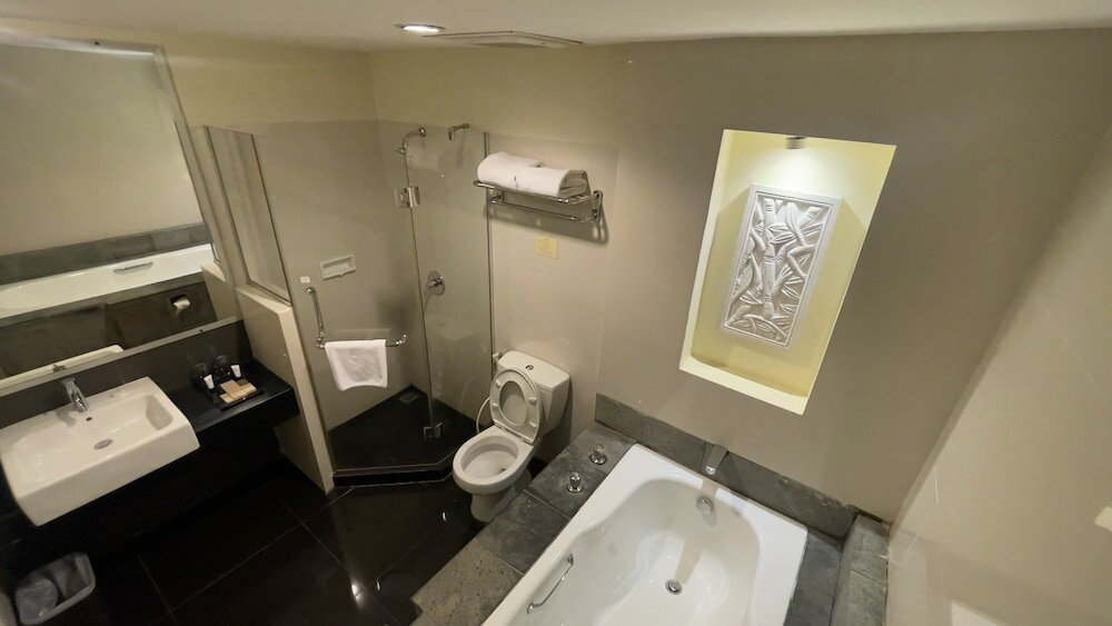 Фото Harmoni One Convention Hotel & Service Apartments