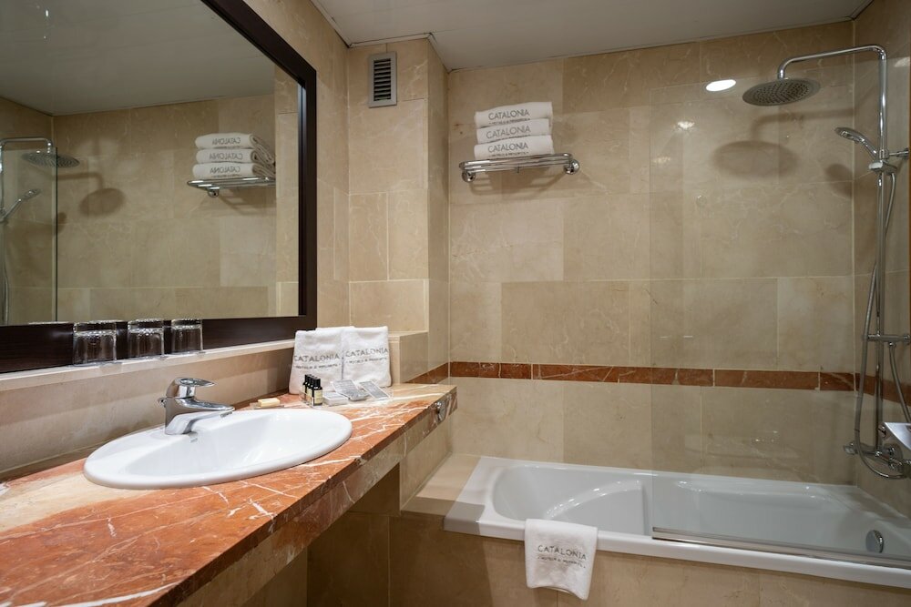 Фото Catalonia Gracia Hotel