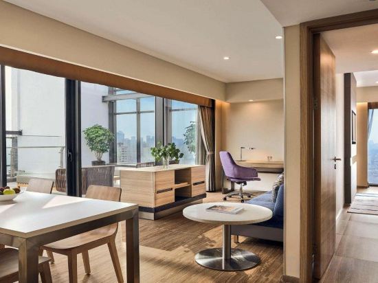 Фото Novotel Hanoi Thai Ha
