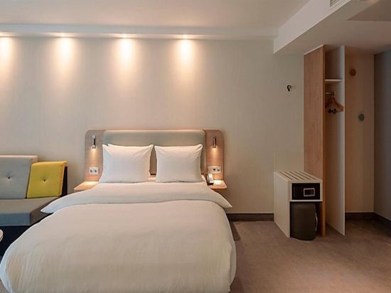 Фото Holiday Inn Express Offenbach, an Ihg Hotel