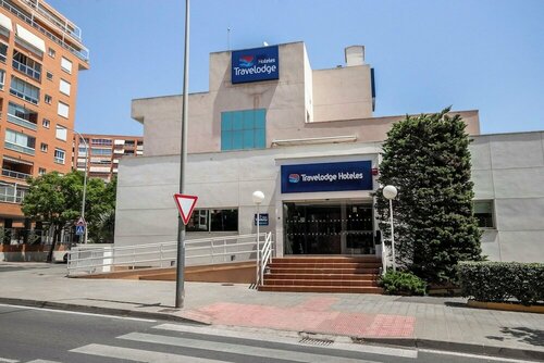 Гостиница Travelodge Alicante Puerto в Аликанте