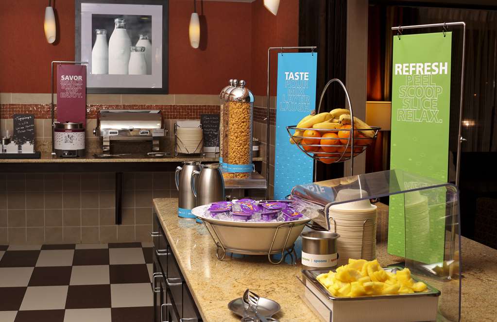 Фото Hampton Inn & Suites by Hilton Fargo Medical Center