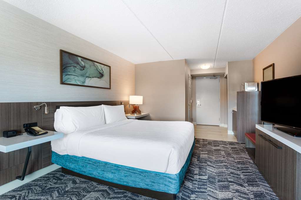 Фото Hilton Garden Inn Islip/MacArthur Airport