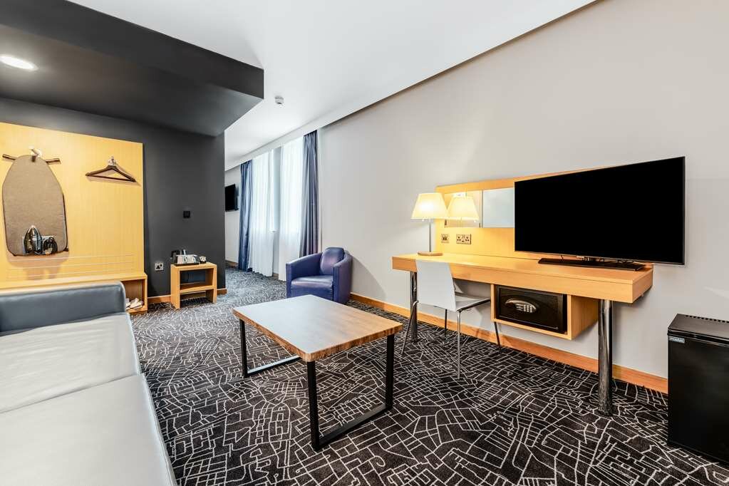 Фото Park Inn by Radisson Peterborough