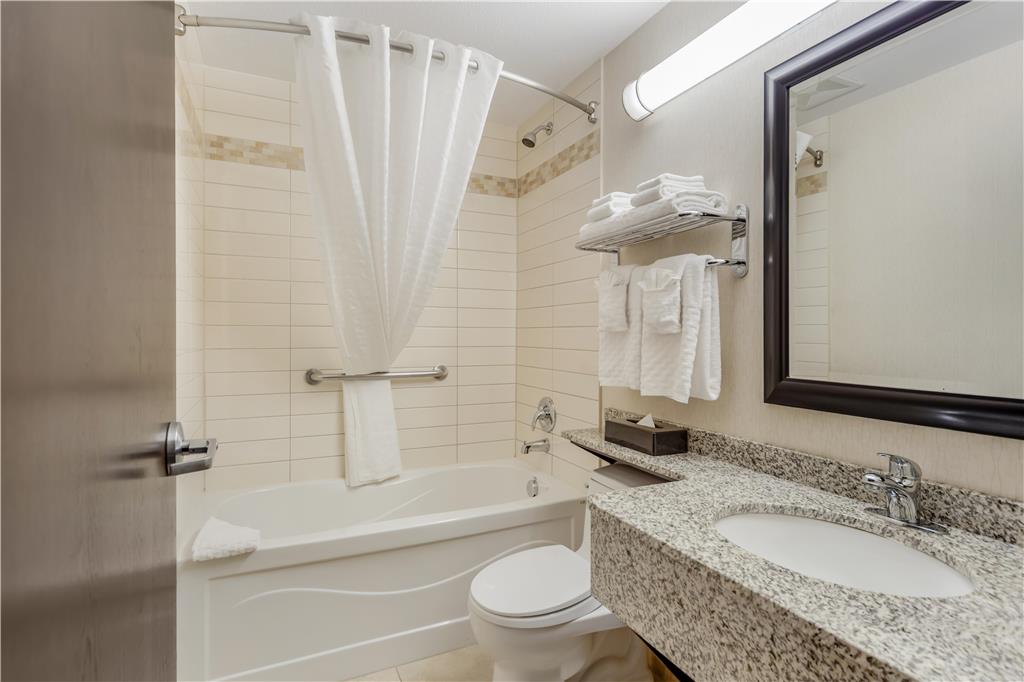 Фото Best Western Wainwright Inn & Suites