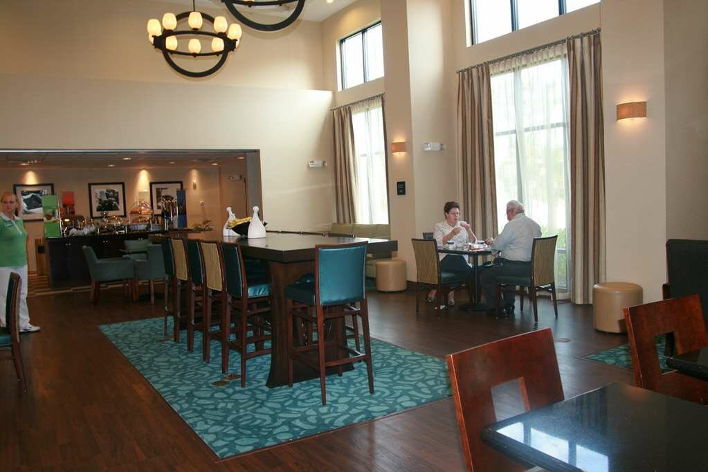 Фото Hampton Inn & Suites Baton Rouge/Port Allen