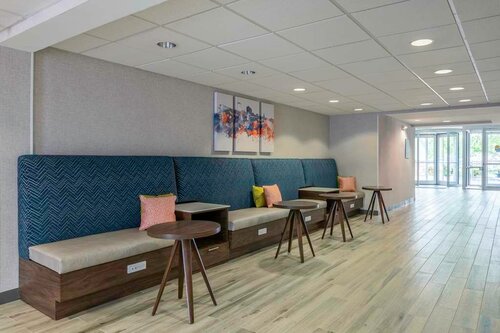 Гостиница Hampton Inn by Hilton Manchester в Манчестере