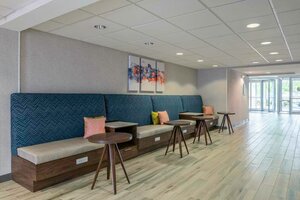 Гостиница Hampton Inn by Hilton Manchester