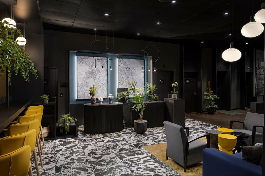 Фото Radisson Hotel & Suites Zurich 