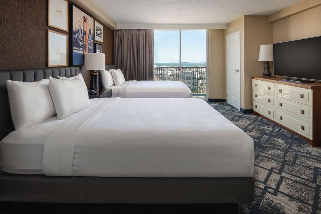 Фото Embassy Suites San Francisco Airport - South San Francisco