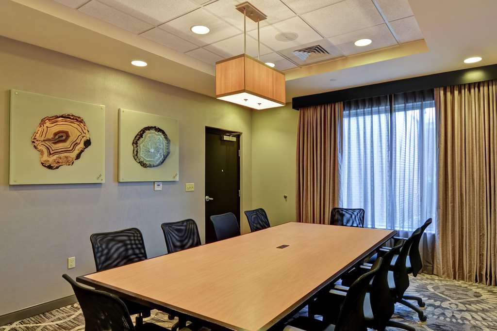 Фото DoubleTree by Hilton Hotel Baton Rouge