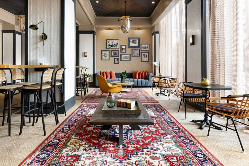 Фото The Candler Hotel Atlanta, Curio Collection by Hilton