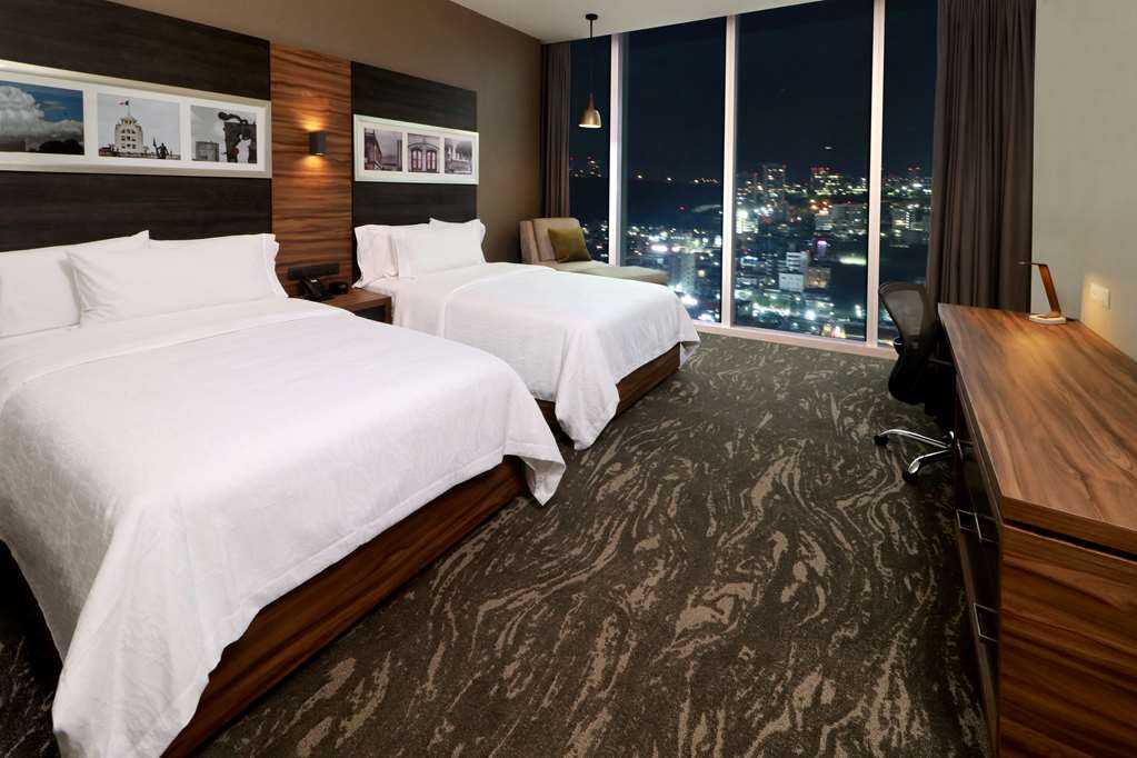 Фото Hilton Garden Inn Monterrey Obispado