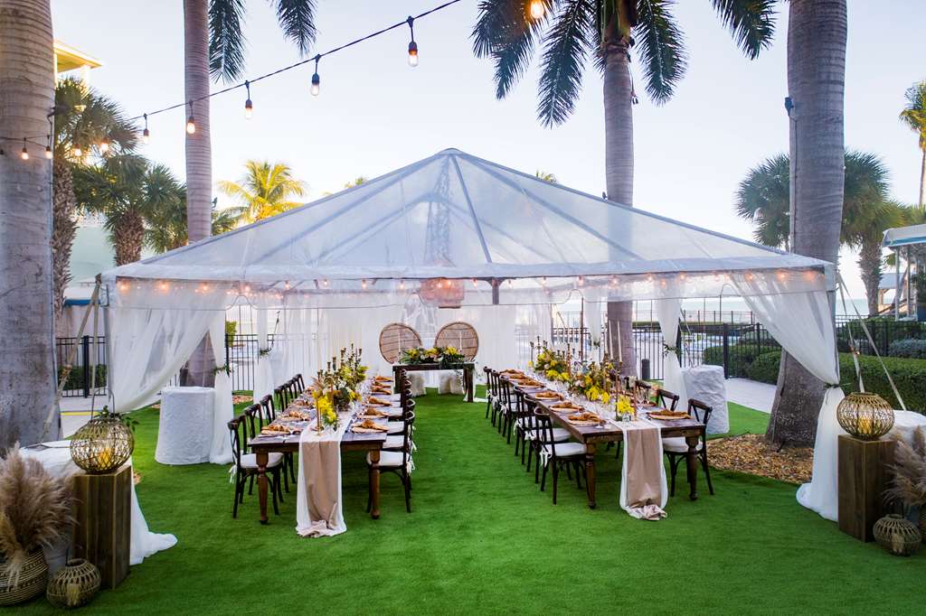 Фото The Reach Key West, Curio Collection by Hilton