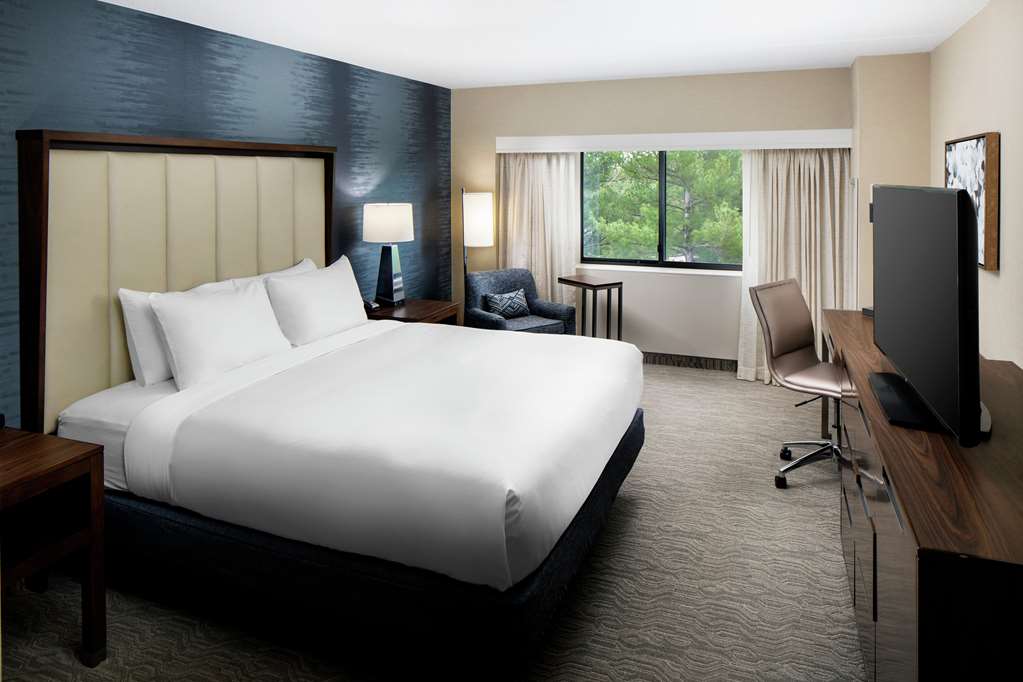 Фото DoubleTree by Hilton Nashua