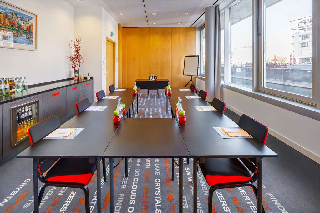 Фото Art'otel Cologne, part of Radisson Hotel Group