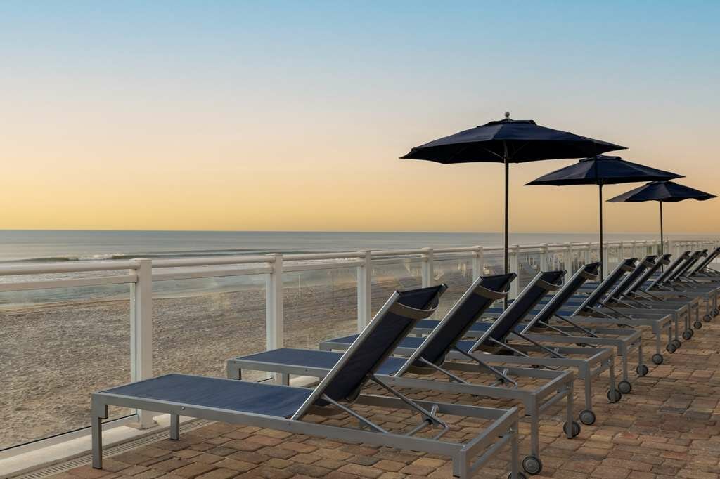 Фото Hilton Garden Inn Daytona Beach Oceanfront