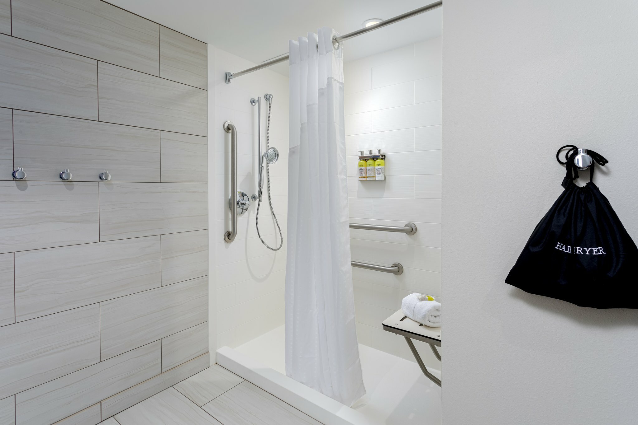 Фото Holiday Inn Express Pensacola Beach, an Ihg Hotel