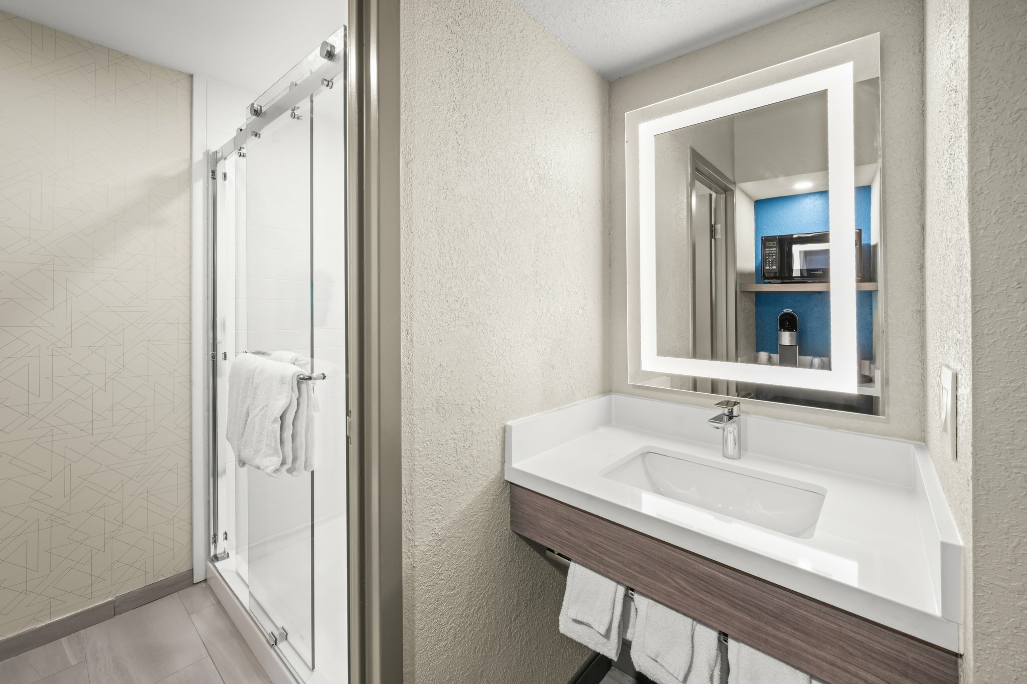 Фото Holiday Inn Express Boston North Woburn by Ihg