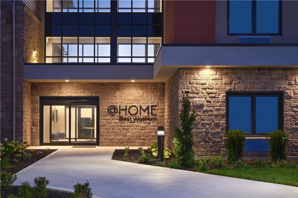Фото @home by Best Western Walkerton
