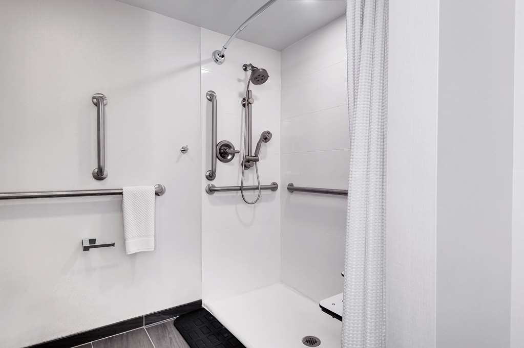 Фото Embassy Suites Raleigh-Crabtree