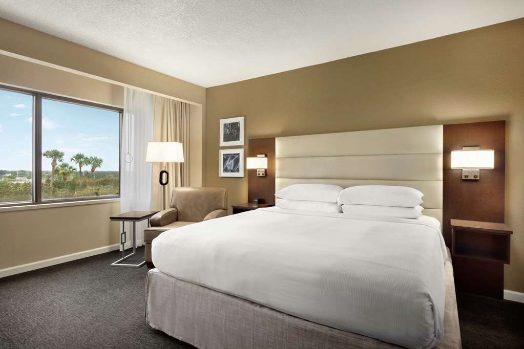Фото Doubletree by Hilton Orlando Downtown