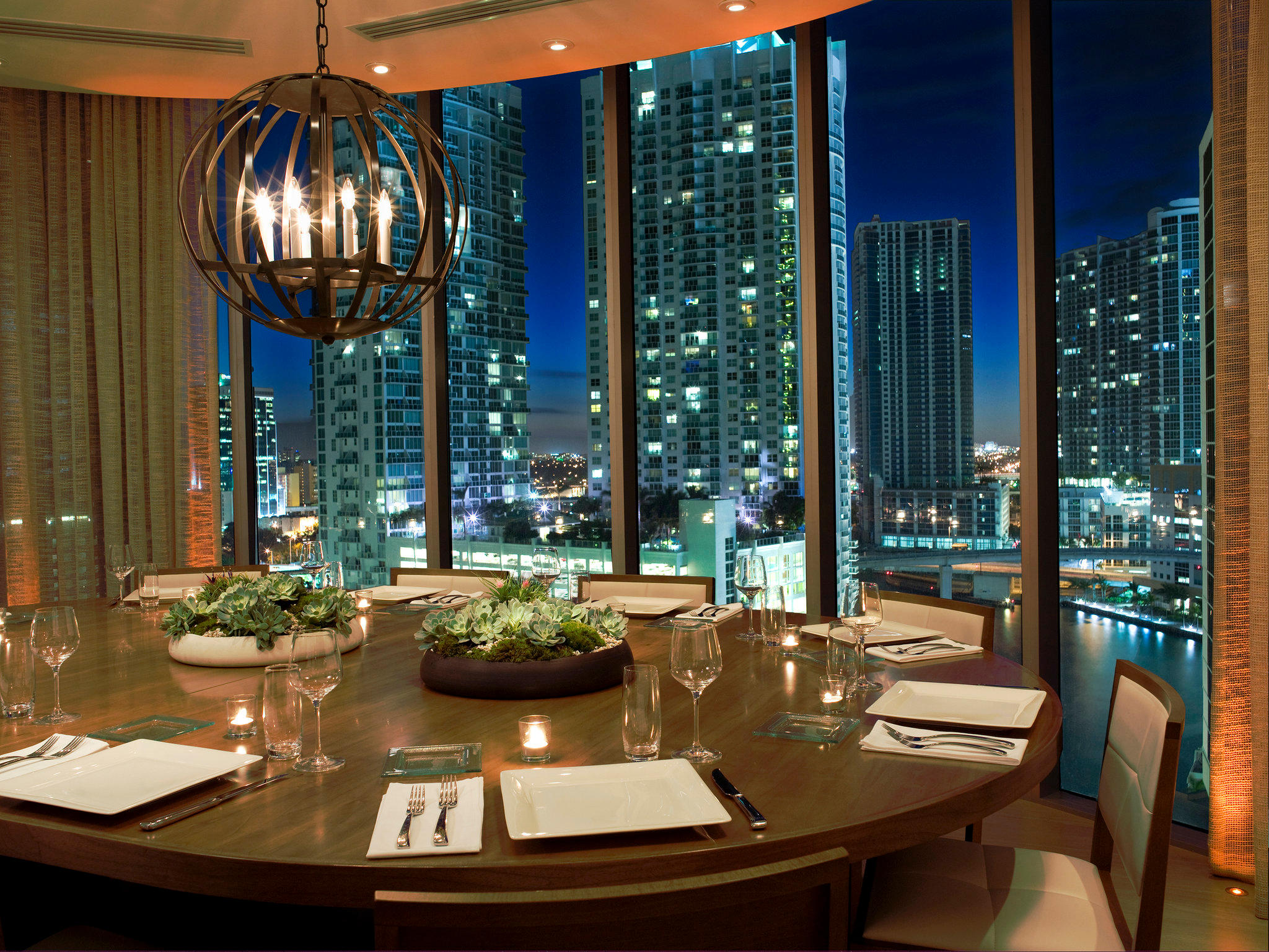 Фото Kimpton Epic Miami
