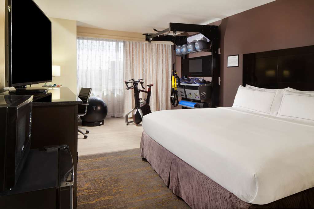 Фото DoubleTree by Hilton El Paso Downtown