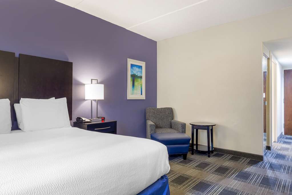 Фото Best Western Hartford Hotel & Suites