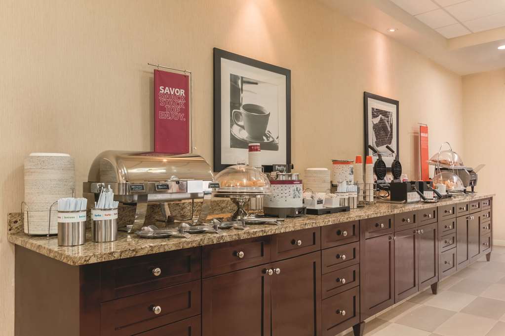 Фото Hampton Inn by Hilton Edmonton/South, Alberta, Canada