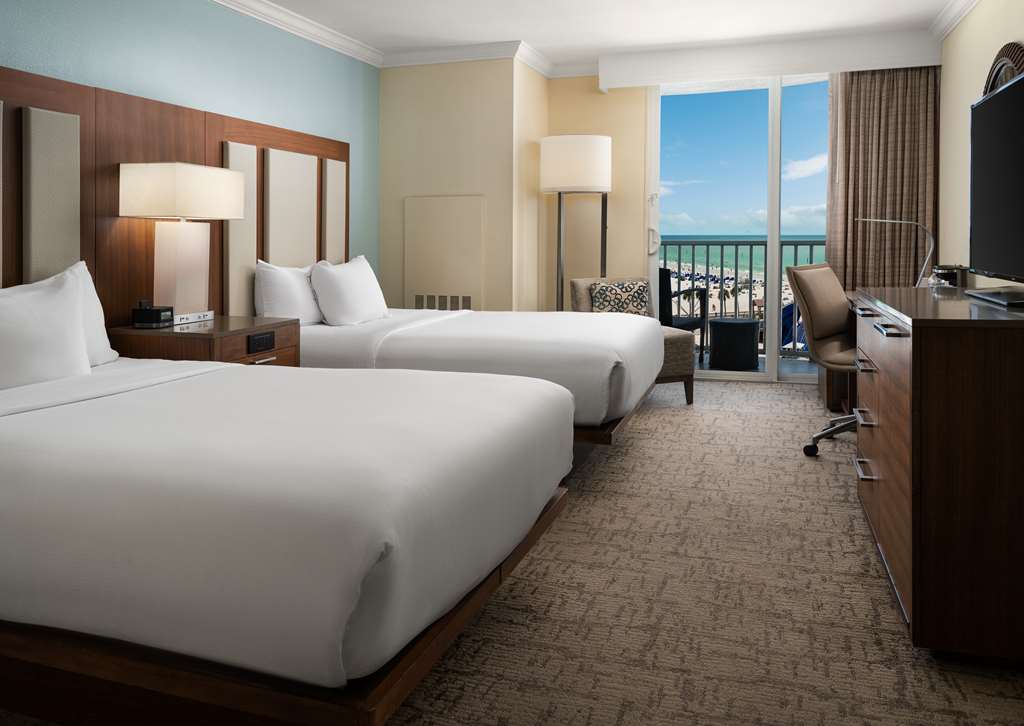 Фото Hilton Clearwater Beach Resort & SPA