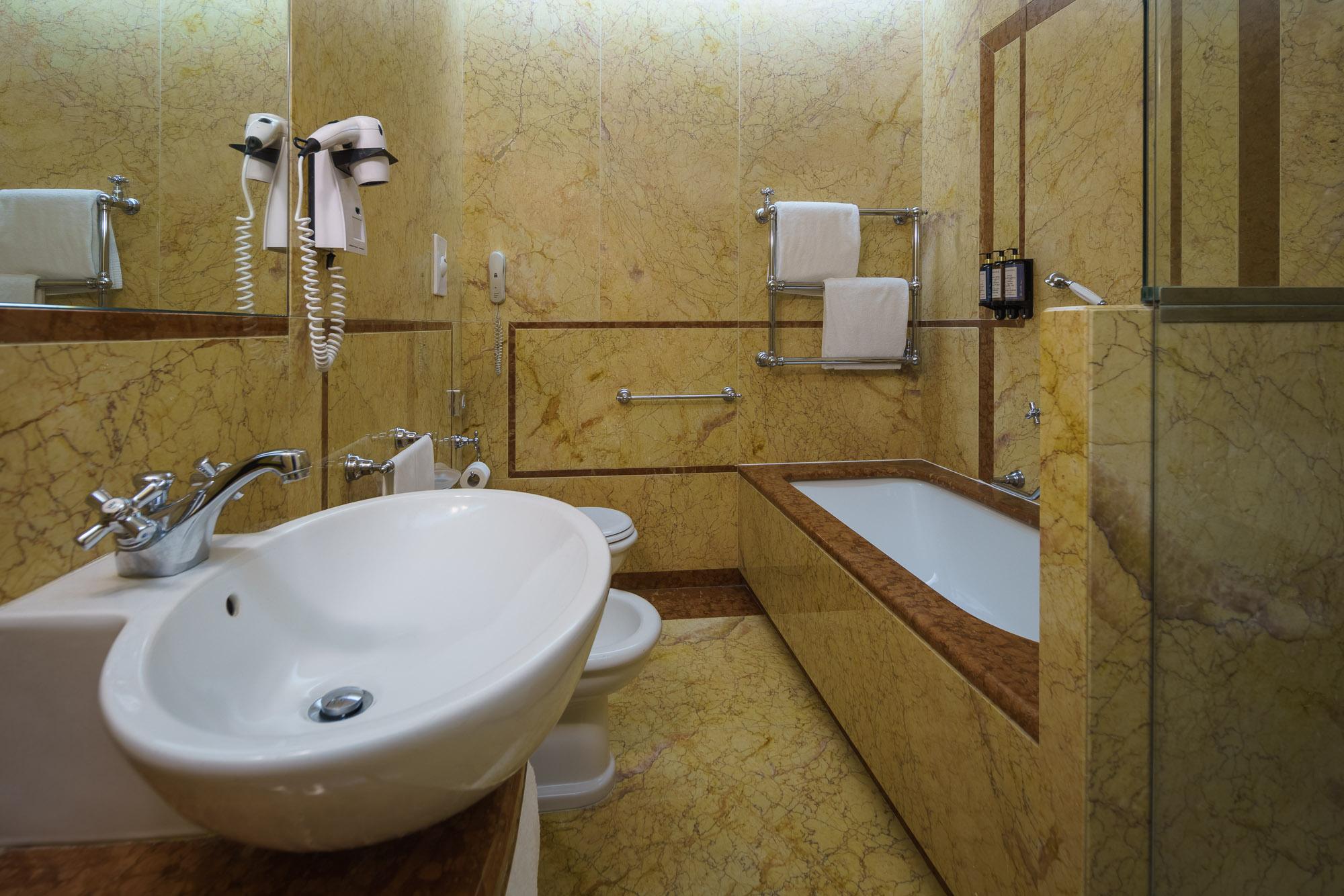 Фото Eurostars Hotel Excelsior