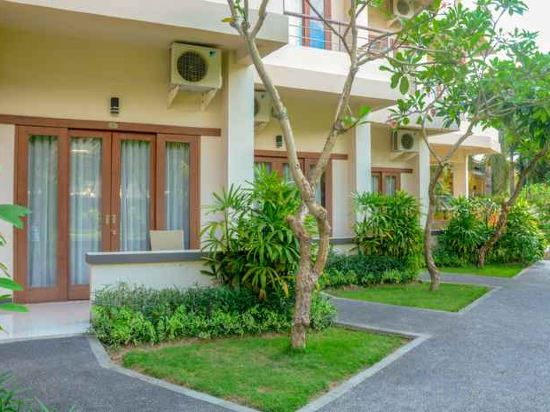 Фото Lombok Raya Hotel