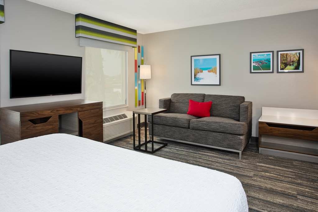 Фото Hampton Inn & Suites – Cape Coral/Fort Myers Area, Fl